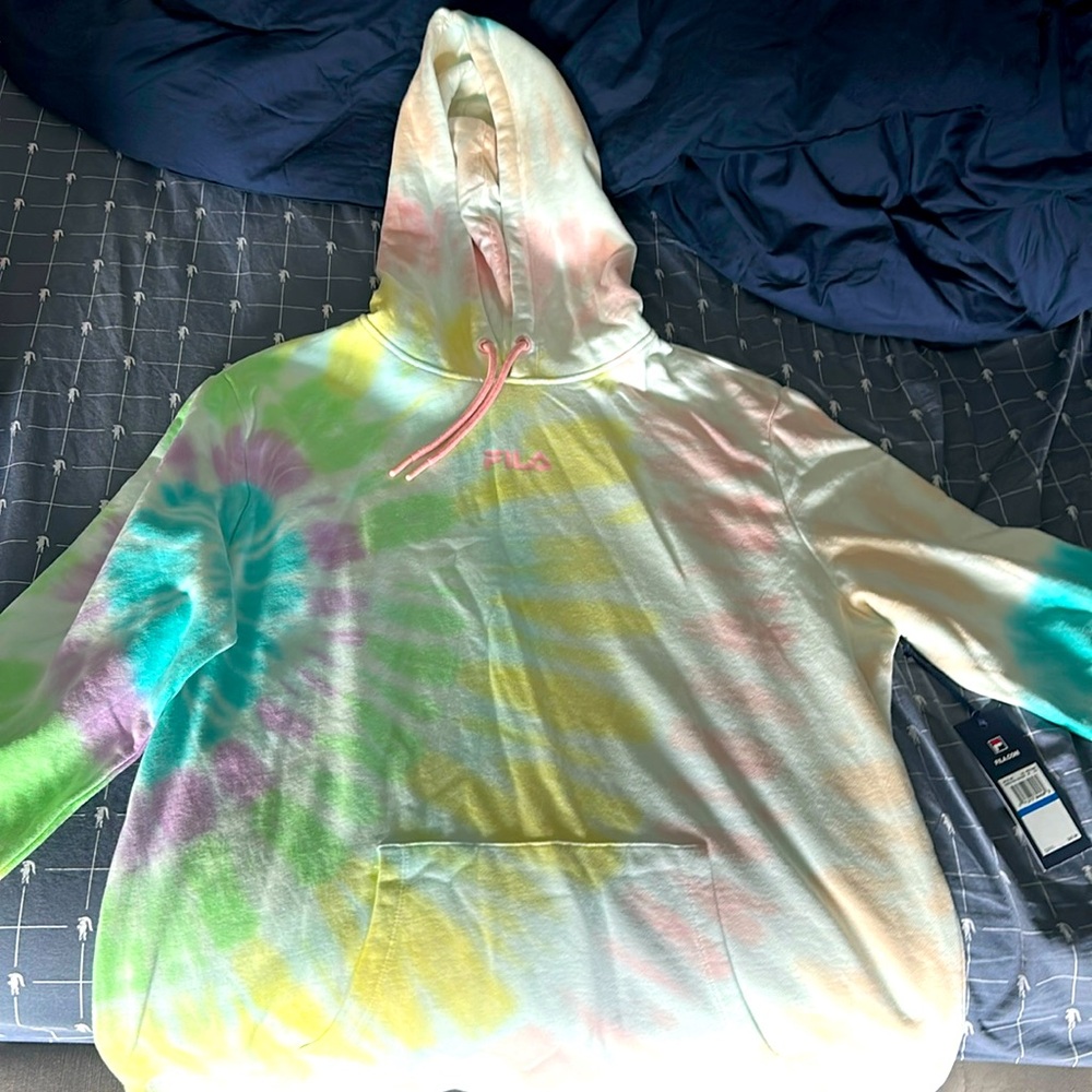 Brand new women’s Fila sweatshirt pull over